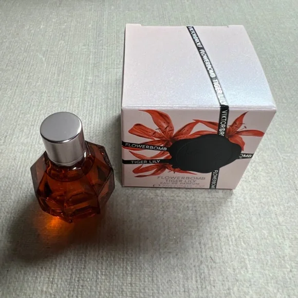 ❤️ Viktor&Rolf Flowerbomb Tiger Lily mini - Picture 7 of 8